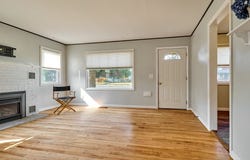 845 S WATER St, Silverton, OR 97381