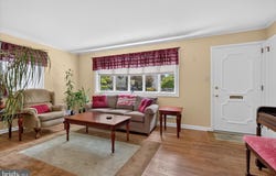 607 HILTON, LANCASTER, PA 17603
