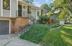1201 Bristol Way, Liberty, MO 64068