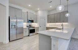 338 E Greystone Square, Webb City, MO 64870