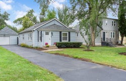 424 N Central Avenue, Wood Dale, IL 60191