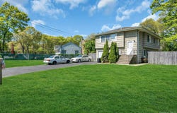 106 Summit Drive, Smithtown, NY 11787