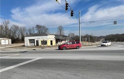 1651 E Us Highway 40, Greencastle, IN 46135