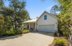 109 Sun Bear Circle, Freeport, FL 32439
