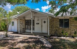 1604 Cadillac, Three Rivers, TX 78071
