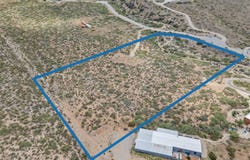 15565 Space Murals Lane, Las Cruces, NM 88011