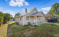1013 Mccarroll St, Clarkston, WA 99403