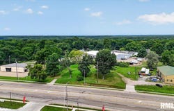 3945 PEORIA Road, Springfield, IL 62702