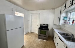 319 N Grand Avenue, Houston, MO 65483