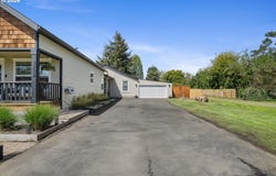 3802 MAPLE Ln, Tillamook, OR 97141