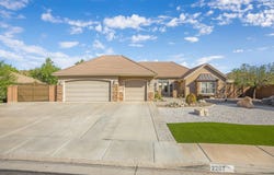 2207 E 2540 S, St George, UT 84790