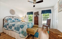 117 Greenbrier Dr, Radford, VA 24141