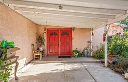698 W Phillips, Pomona, CA 91766