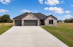 2510 Peterson Road, Gentry, AR 72734