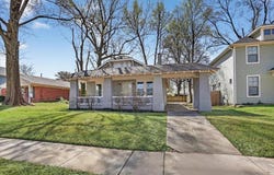 945 FAXON Ave, Memphis, TN 38105