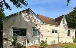 302 McCall Avenue, West Islip, NY 11795