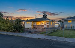 2813 N Stone St, Spokane, WA 99207