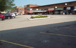 106 2nd ST, Ozark, AR 72949