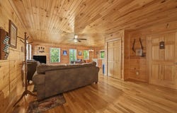 164 Kangaroo Ridge Rd, Byrdstown, TN 38549