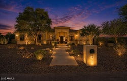 14 W SUMMERSET Drive, Phoenix, AZ 85085