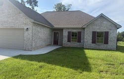 1238 W Union Rd, Picayune, MS 39466