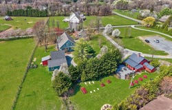 40325 CHARLES TOWN Pike, HAMILTON, VA 20158