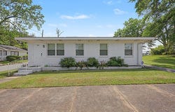 379 E Lee St, Dawson, GA 39842