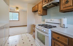 472 Esselen Court, Carol Stream, IL 60188