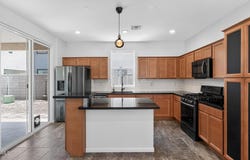 1885 W 22ND Avenue, Apache Junction, AZ 85120