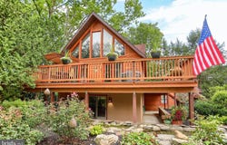 42 WOODCREST Drive, CARLISLE, PA 17015