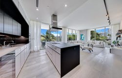 300 Collins Ave, Miami Beach, FL 33139
