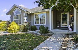4236 N Castle Oaks Boulevard, Strafford, MO 65757