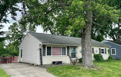 2360 S Aragon Ave, Dayton, OH 45420