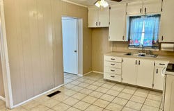 1326 W 1st St, Coffeyville, KS 67337
