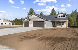 866 E Valley St S, Oldtown, ID 83822