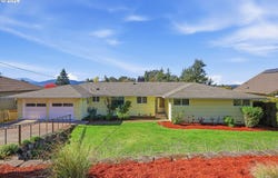 682 SUNSET Dr, Springfield, OR 97477