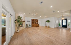 140 Oak Hampton Trail, Ingram, TX 78028
