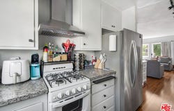 7129 Coldwater Canyon Ave, North Hollywood, CA 91605