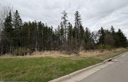 5th St SE, Cook, MN 55723