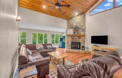 1463 Red Cedar Lane, Sevierville, TN 37876