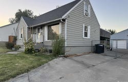 803 Crescent Drive, Grandview, WA 98930