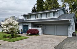 445 STERLING Dr, Eugene, OR 97404