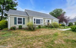 452 Roxbury Lane, Monroe, NJ 08831
