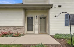 2183 Pine Ridge Ct, Grafton, WI 53024