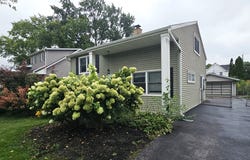 618 W Comstock Avenue, Elmhurst, IL 60126