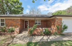 704 PHILLIPS Drive, Dumas, TX 79029-5326