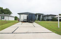 3902 4th St SW, LEHIGH ACRES, FL 33976