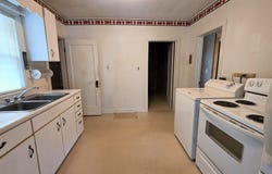 79 Middle Avenue, Mexico, ME 04257