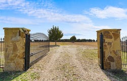 710 E Reindeer Road, Lancaster, TX 75146