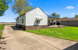 10 S 20TH Avenue, Canton, IL 61520